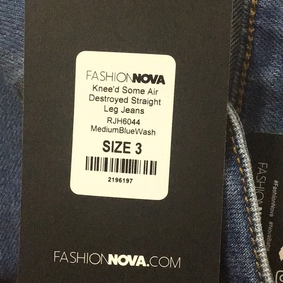 Fashion Nova blue jeans - Picture 3 of 3